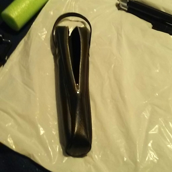 Vintage Swallow Camera Tripod - Picture 5 of 8